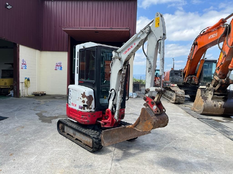TAKEUCHI TB23R edit