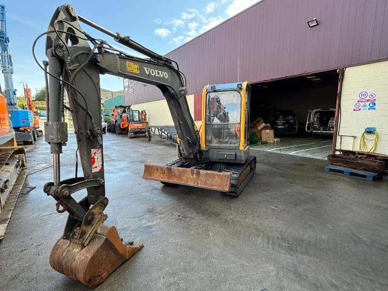 VOLVO ECR58