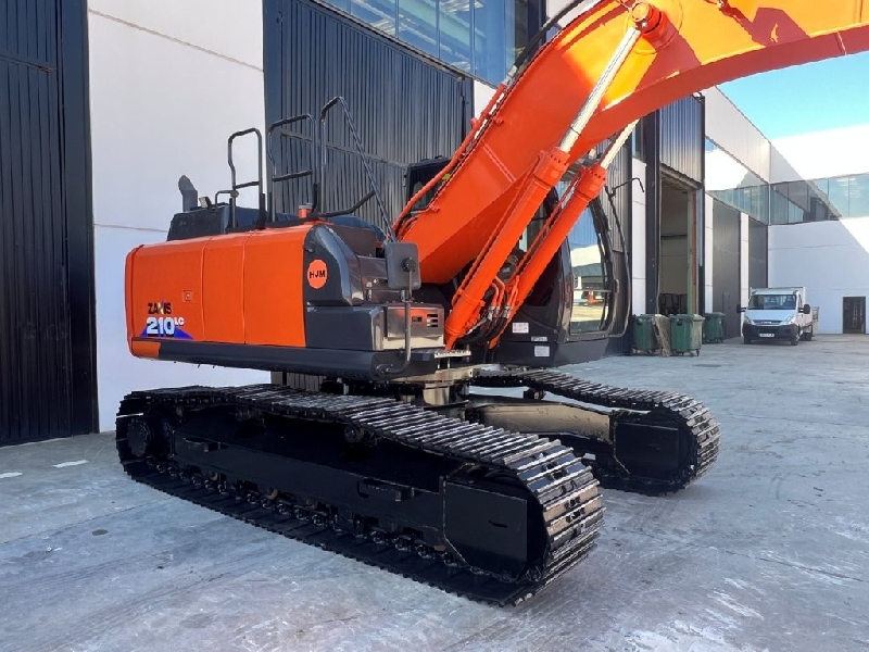 HITACHI ZX210LC-6