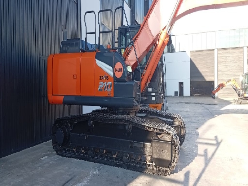 HITACHI ZX210LC-7