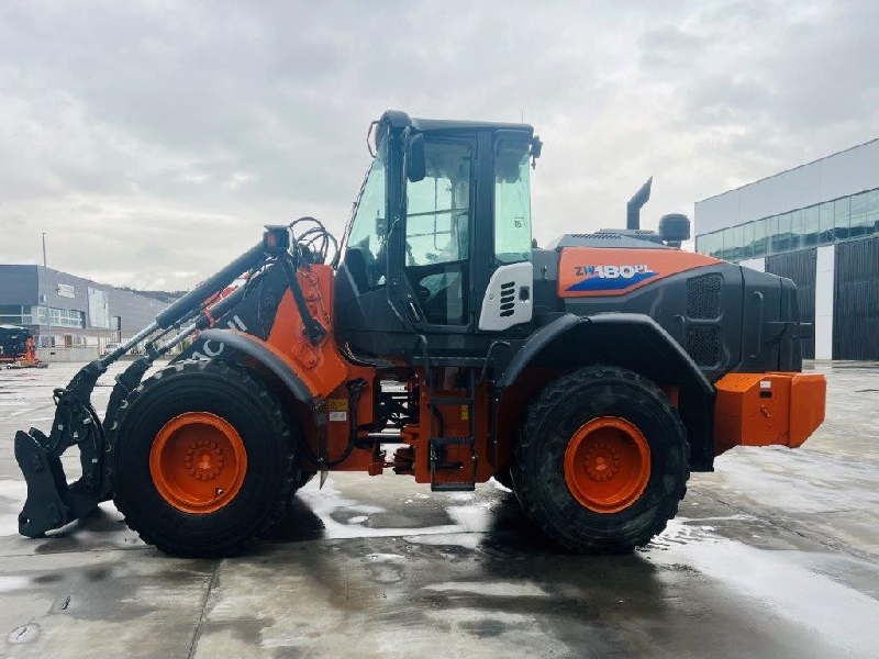 HITACHI ZW180PL-6